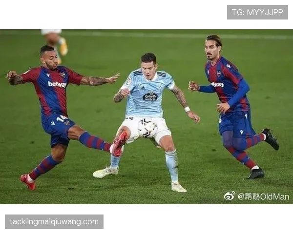 阿斯帕斯的战术适配性如何影响其进攻作用？